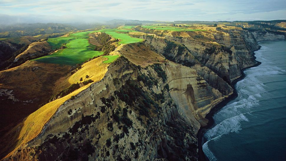 005585-06-golf-course-cliff-aerial