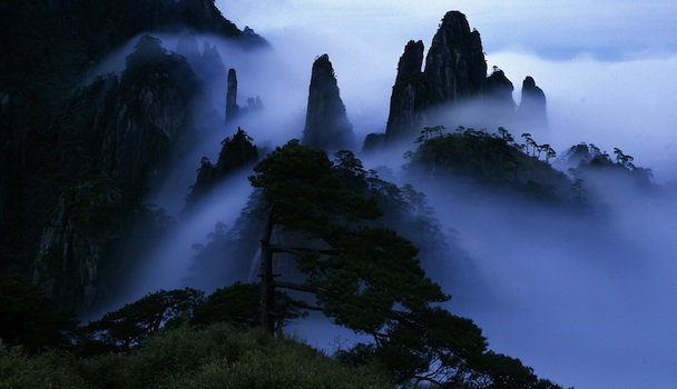An image of Mount Sanquingshan National Park in China