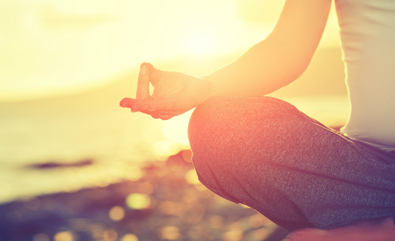 beach-yoga-sunrise-meditation
