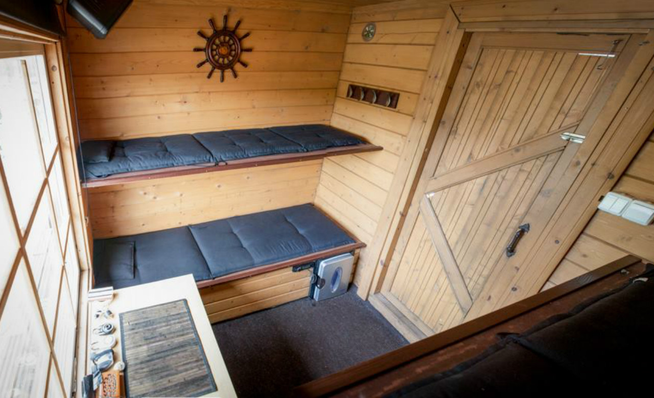 saunalautta-sauna-floating-finland-cabin