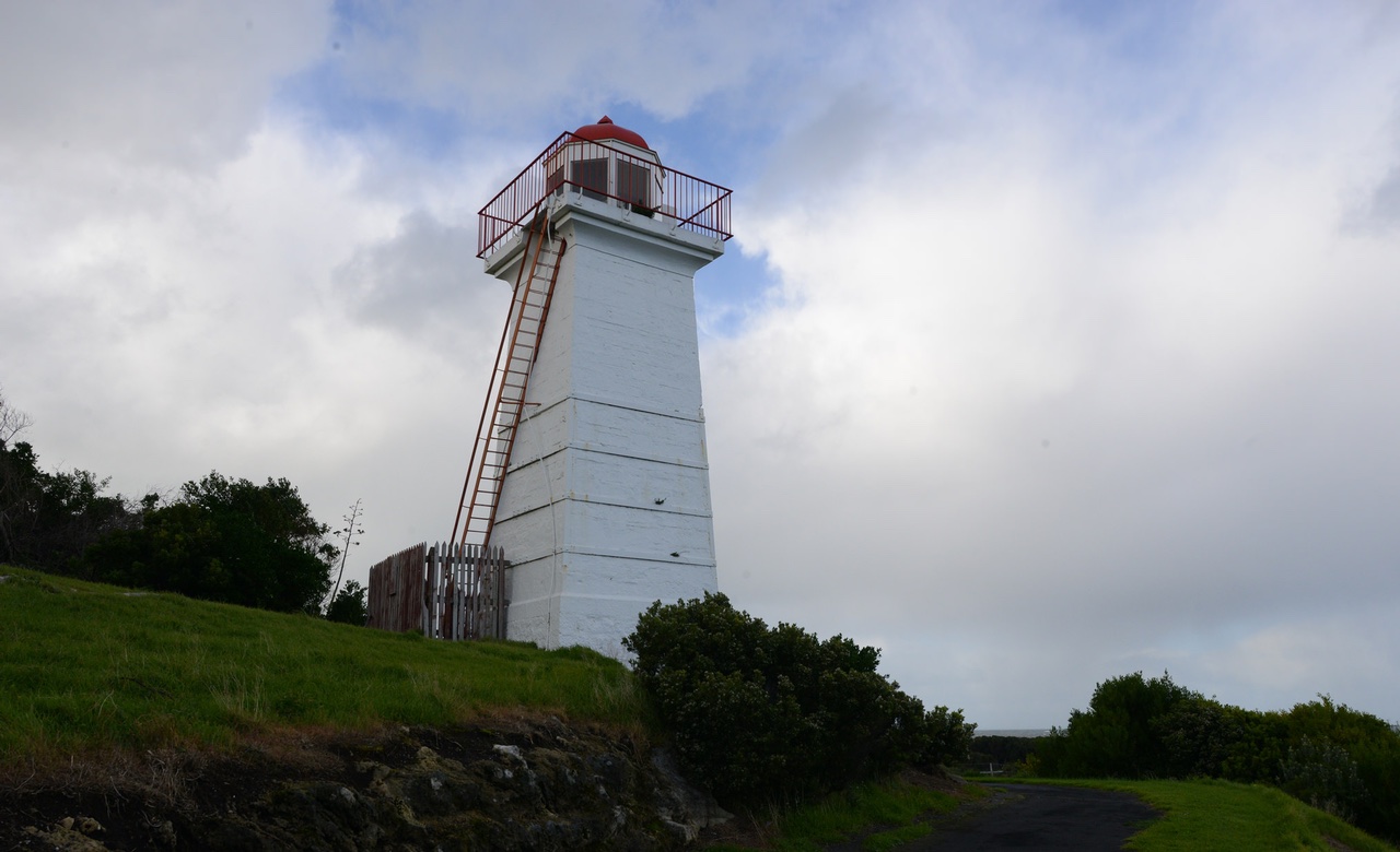 Lady-Bay-Lighthouses-Warnambool