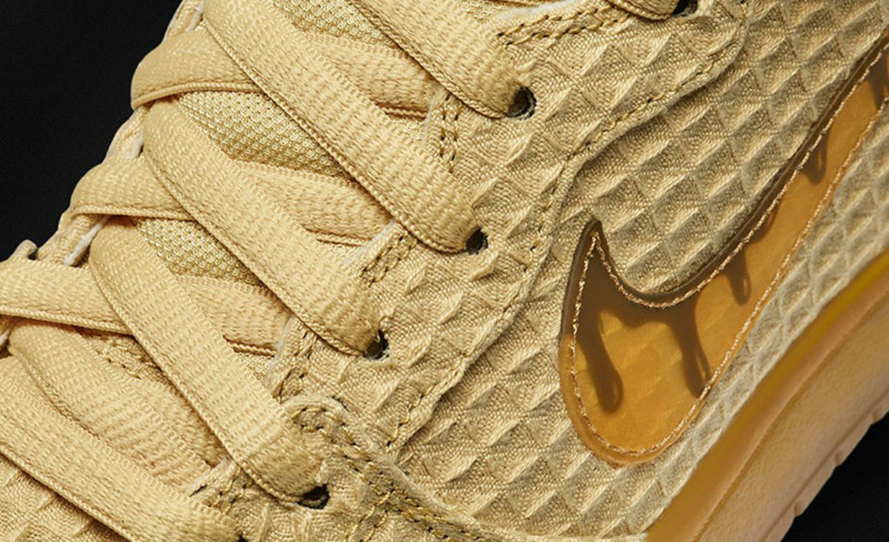 nike-sb-dunk-high-chicken-and-waffles-detail
