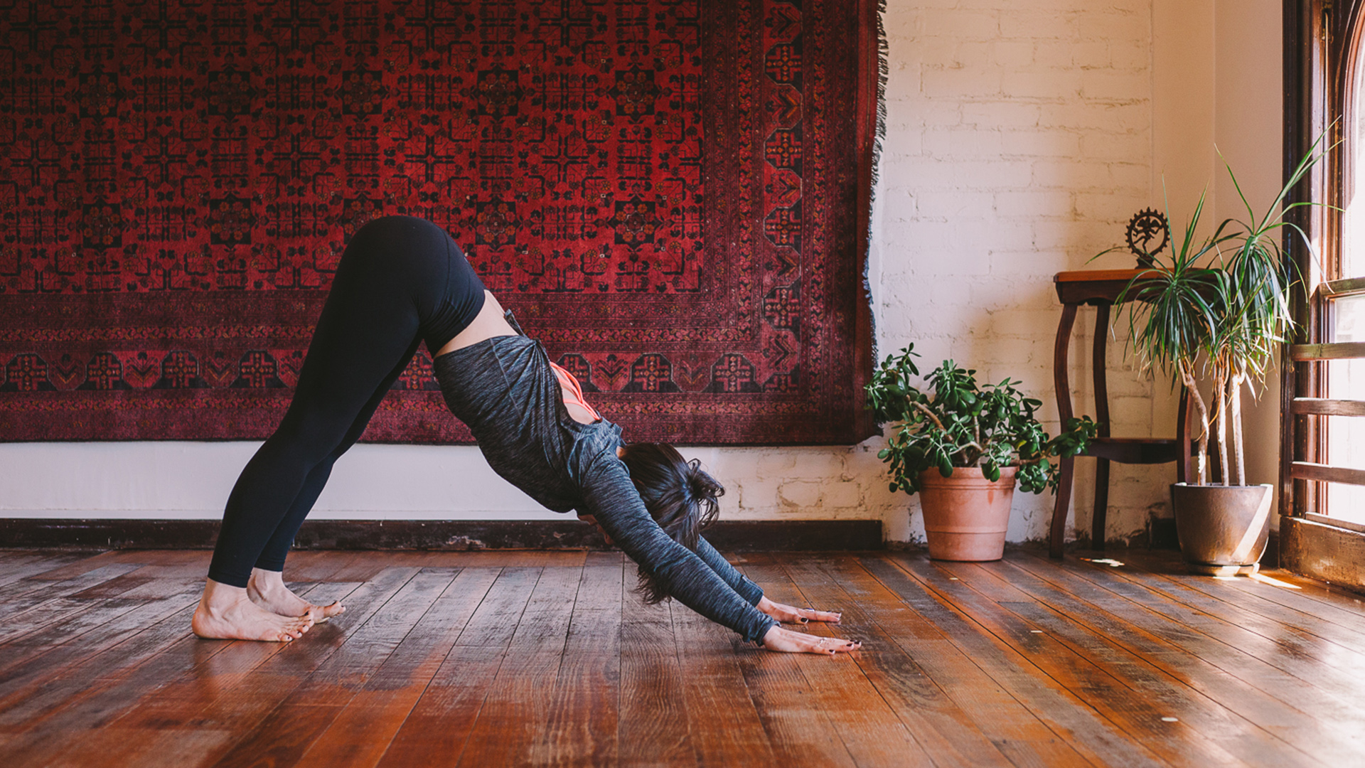 10 Ways to Use a Wall in Your Yoga Practice (and WHY You Should be Using a  Wall When You Yoga) – Sydney Johnston Yoga