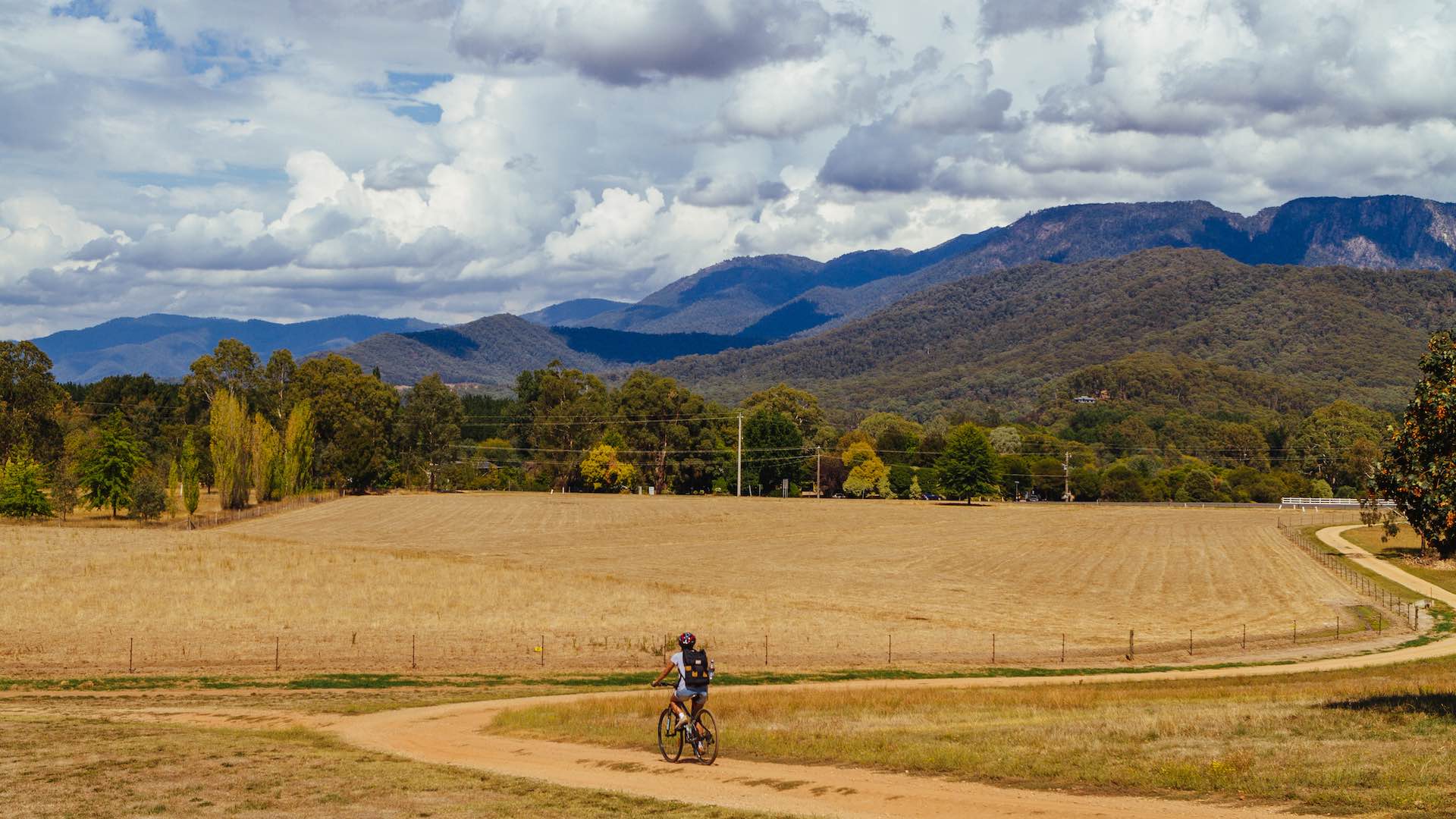 Murray to Mountains rail trail in the Victorian High Country